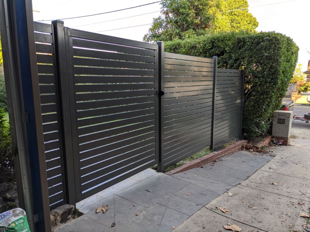 aluminum fence and gate (29)