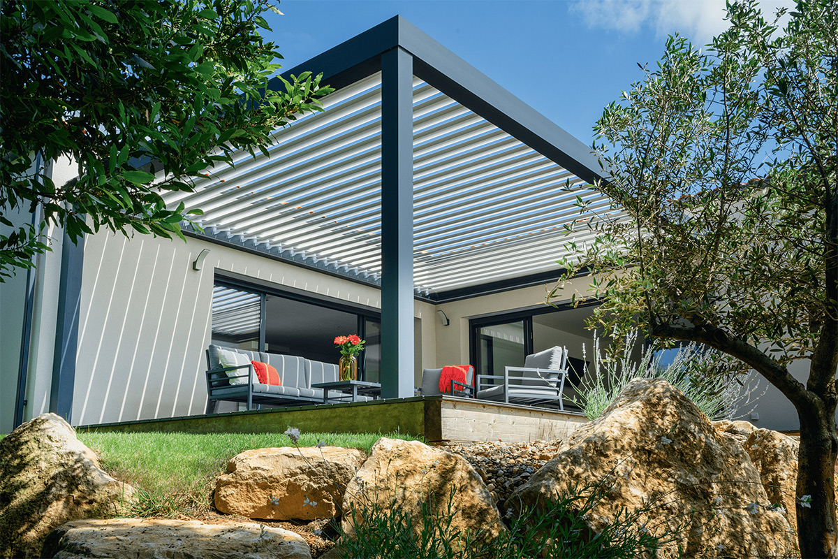 2023 New bioclimatic pergola