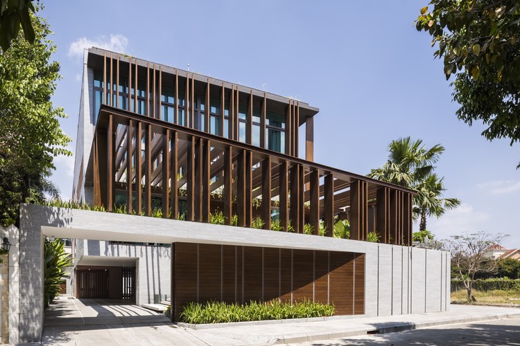 Louvers House  Architecture Design 