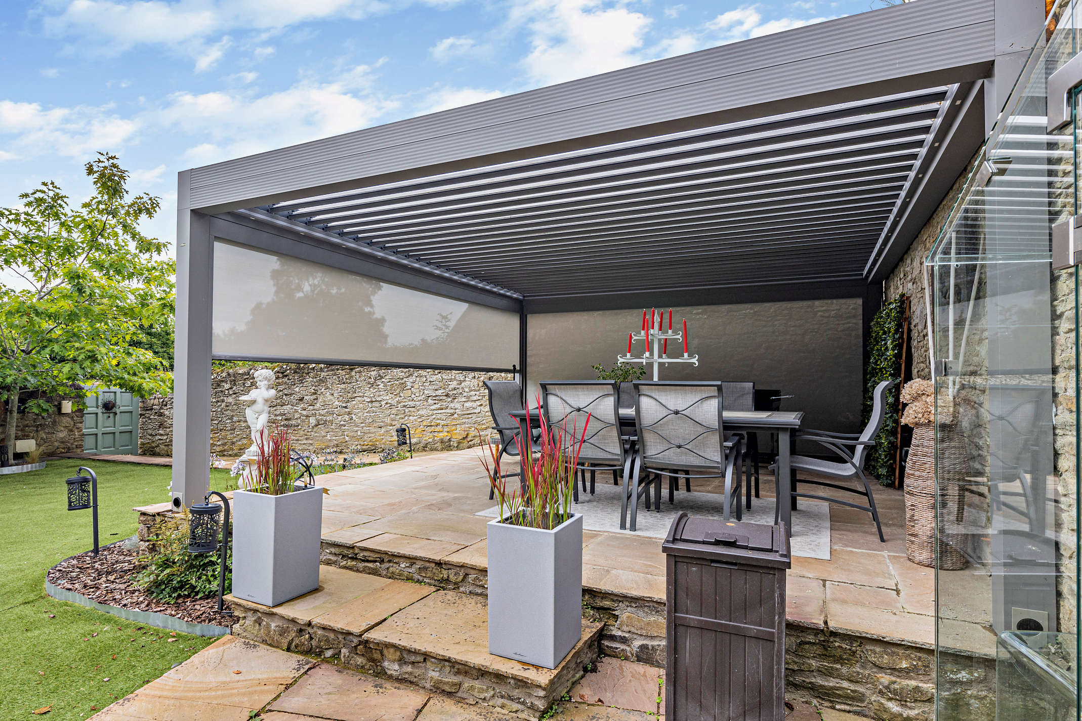 Freestanding 3m x 3m louvered roof system
