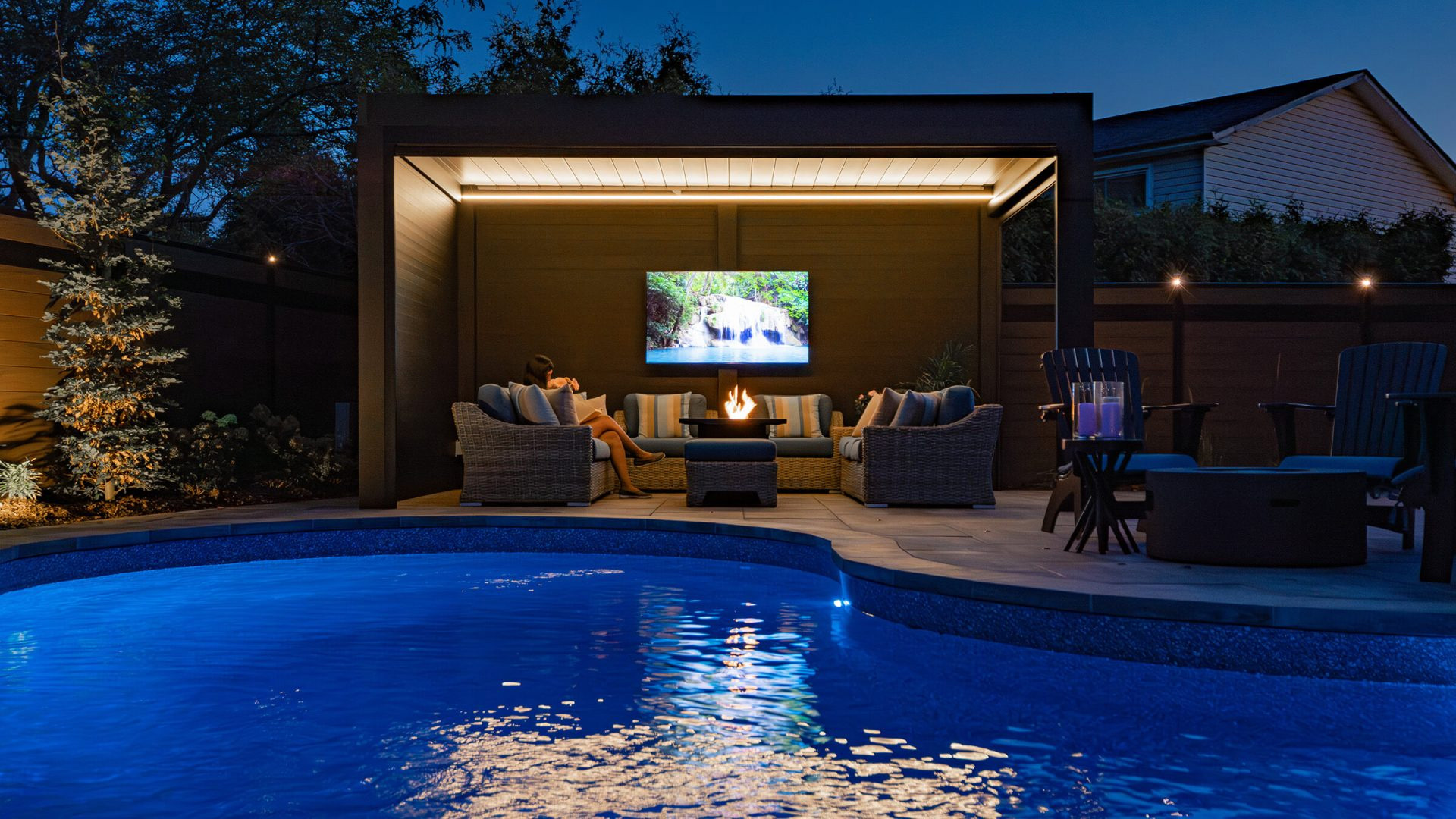 Poolside Pergola With TV