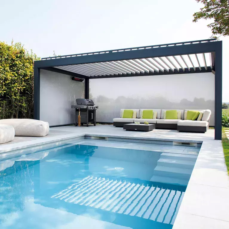 Poolside Lounge